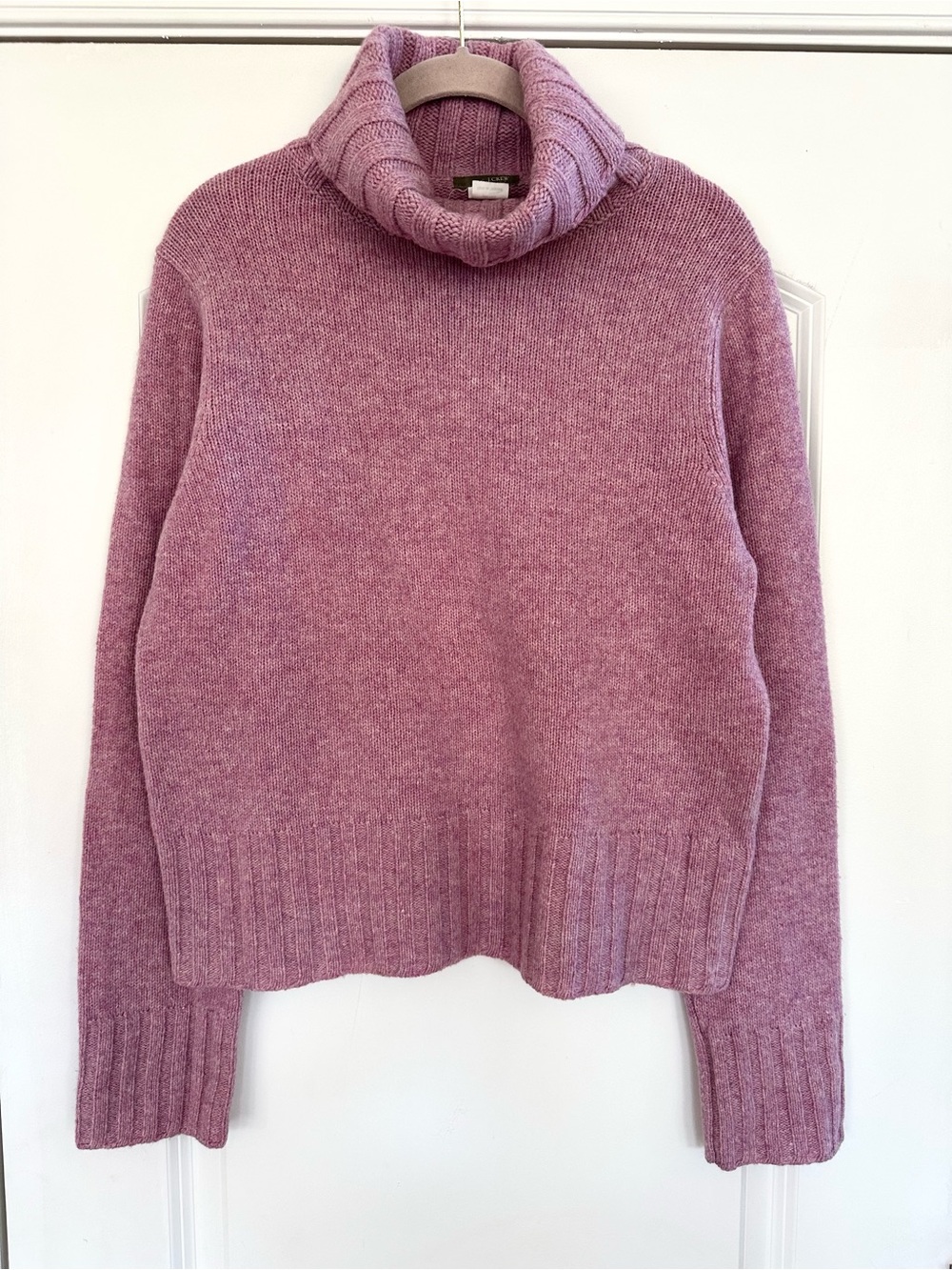 Vintage J Crew 100% Wool Womens Turtleneck Sweater Mauve Purple Ribbed Large